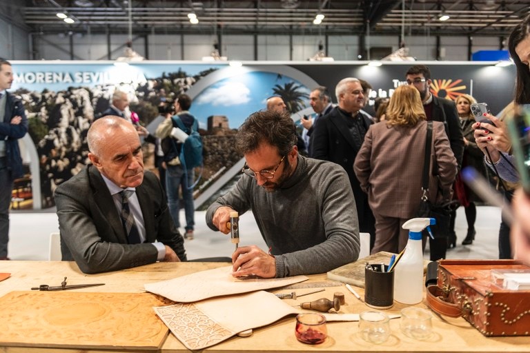 645b465e-306b-4cf4-b559-51463a30159c