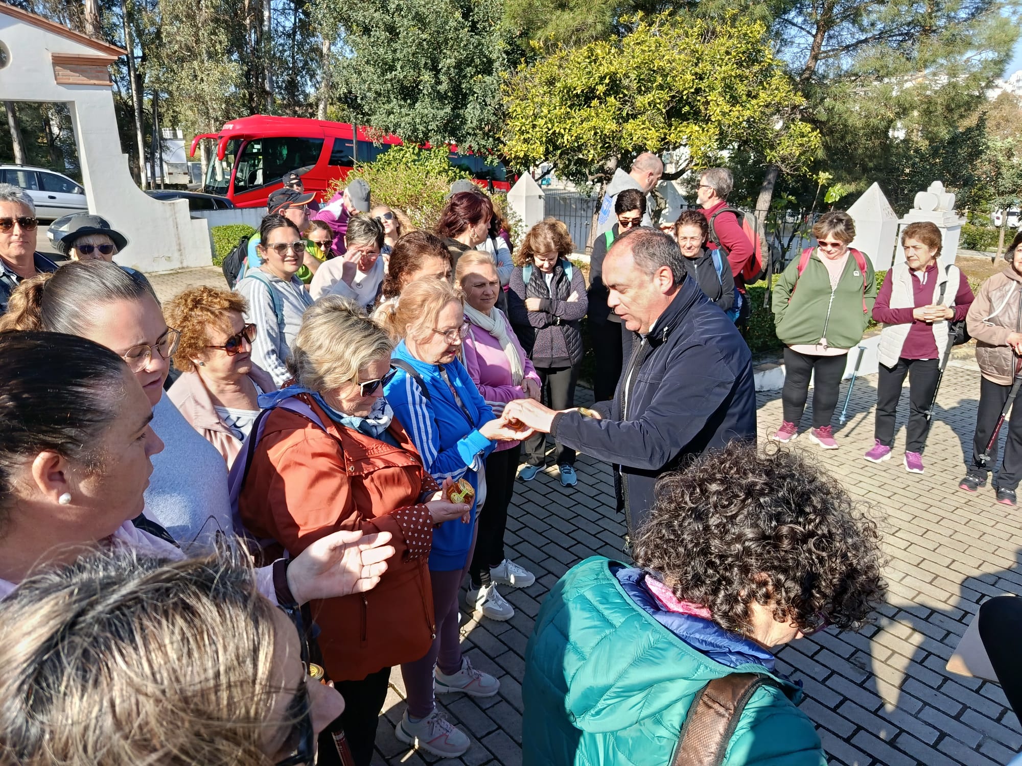 b475f27c-7609-4d8c-b673-35a32f1a342e